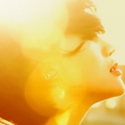 阳光下女生的头像唯美图片