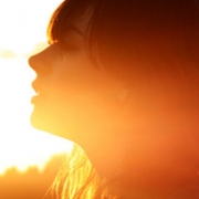 夕阳唯美女生头像图片