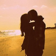 qq唯美接吻情头图片