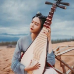 伤感抱琵琶古风女头图片