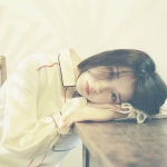 眼神迷离伤感女头图片