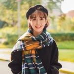 微笑简单快乐的女头图片