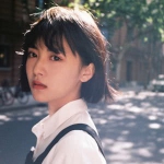 伤感心酸短发女头图片