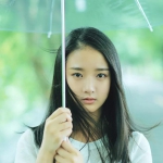 清新思念打伞女头图片