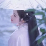真人伤感古风打伞女头图片