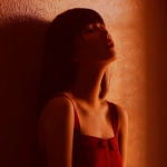 氛围感孤独回忆女头图片