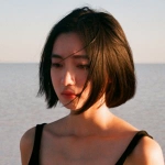 短发欲哭无泪伤感女头图片