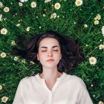 清新闭眼安静欧美女头图片