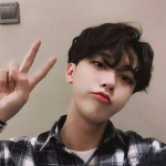 年轻帅气真人少年头像图片