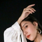 清纯女孩头像真人酷小众图片