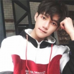 新版头像男生好看微信真人图片