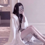 微信头像女手机控真实个性好看图片