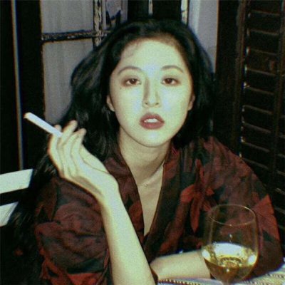 超拽霸气酷酷的头像女