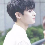 高级阳光帅哥头像图片高清干净