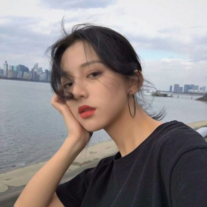 吸引人的头像女生