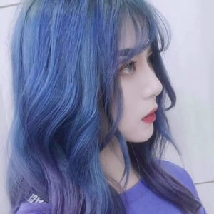 QQ头像女生优雅浅蓝色