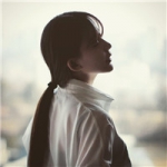 清新好看的马尾辫侧脸女头图片