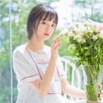 微信头像女清新大方干净图片