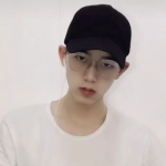 撩妹的帅气小哥酷味头像图片