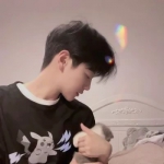 时尚帅气潮男头像图片