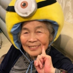 天真充满童趣的真人老太婆头像图片