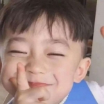 微信一左一右高清可爱头像情侣专用图片