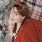 唯美红色喜庆好看高清的女头图片