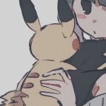 可爱皮卡丘女孩一左一右动漫情头图片