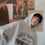 高清男生照片帅气同一人头像图片