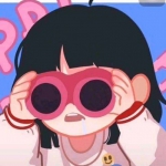 戴望远镜一男一女动漫情头图片