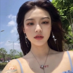 2024时尚个性女生气质高冷高清头像图片